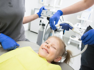 childrens sedation dentistry family child in dental chair